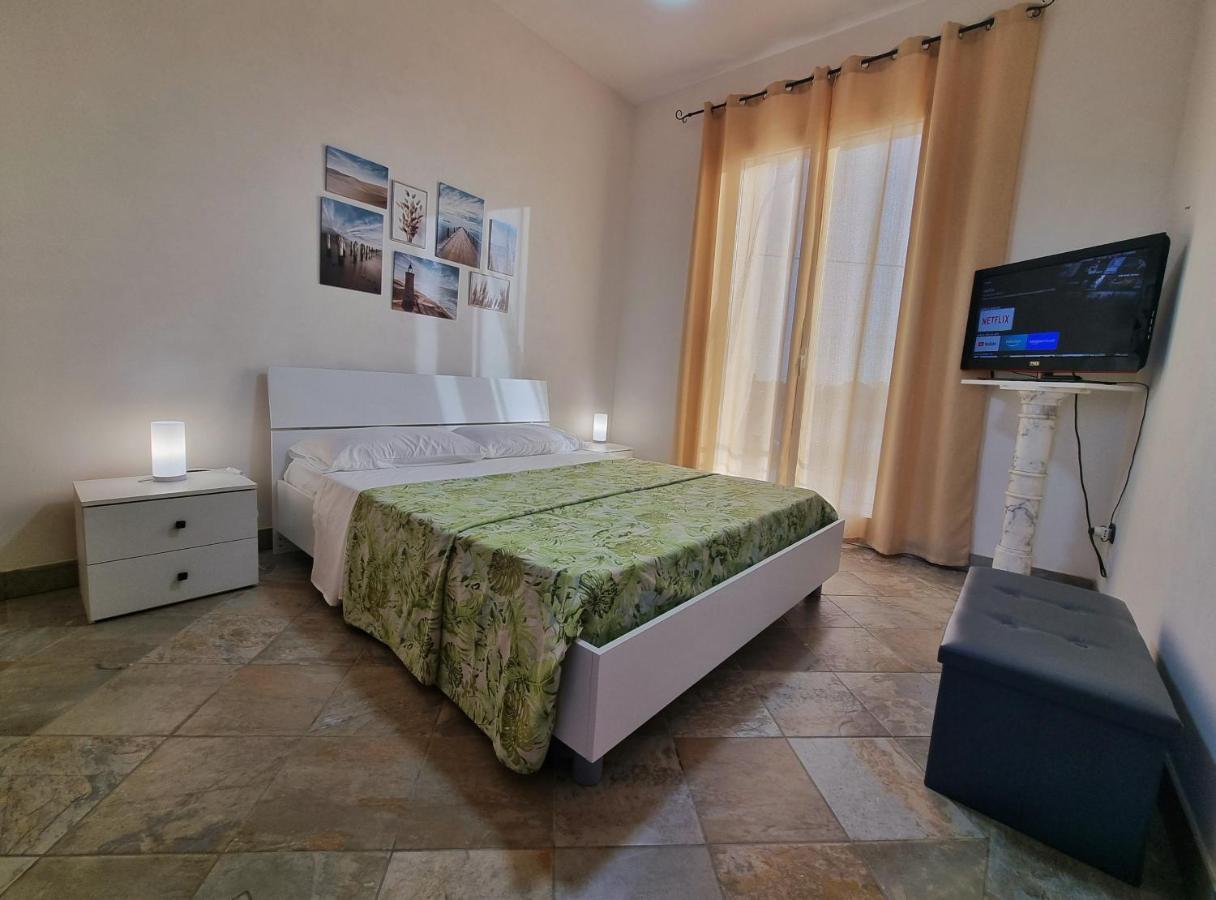 Al Vecchio Carrubo - Lovely 2-Rooms House & Patio Marsala Eksteriør billede